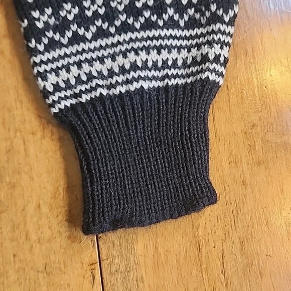 Vintage 90s wool Dale of Norway Scandinavian sweater 50 M L EUC - Picture 4 of 17